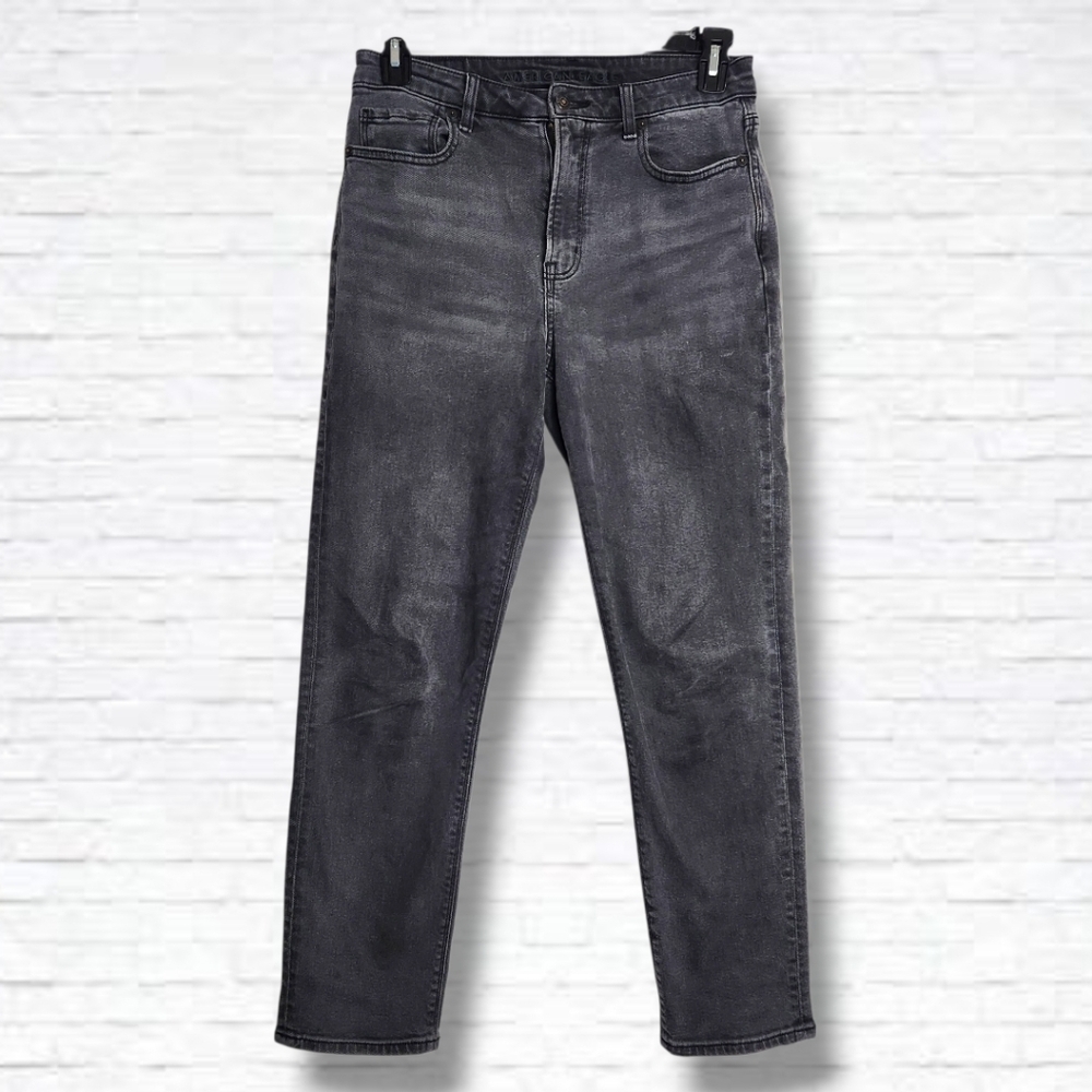 American Eagle Outfitters Vintage Black Wash Mom High Rise Jeans Size 6R